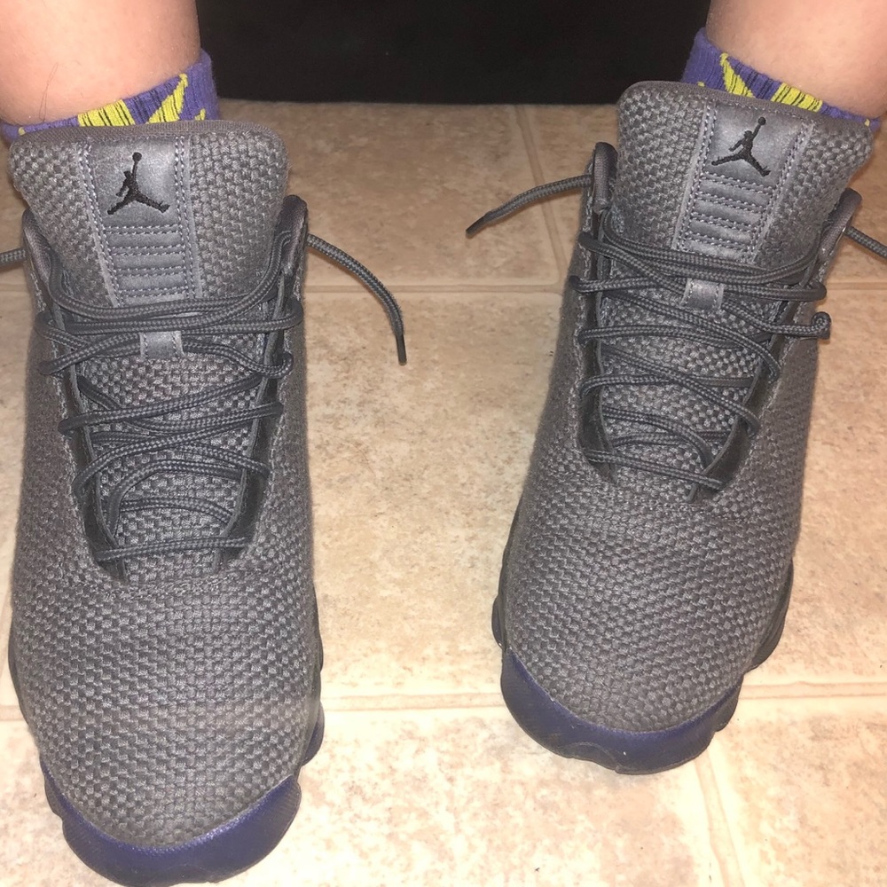 Jordan horizons